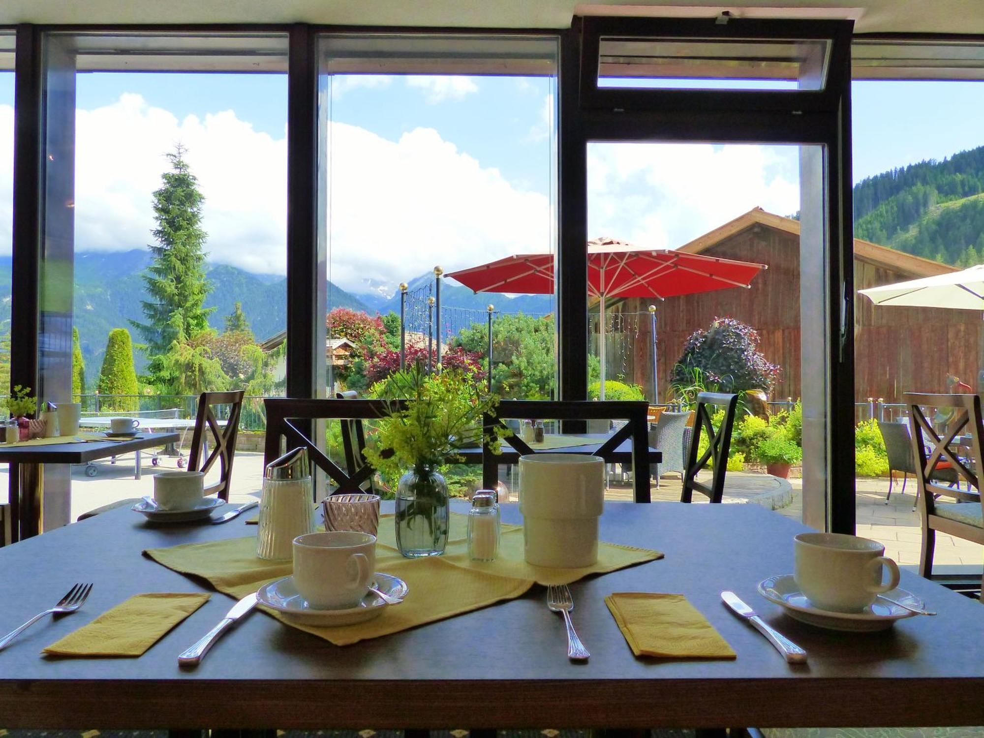 Hotel Garni Zerzer Serfaus Exterior photo